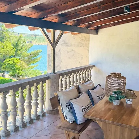 Punta Gostinjska kuća 3*